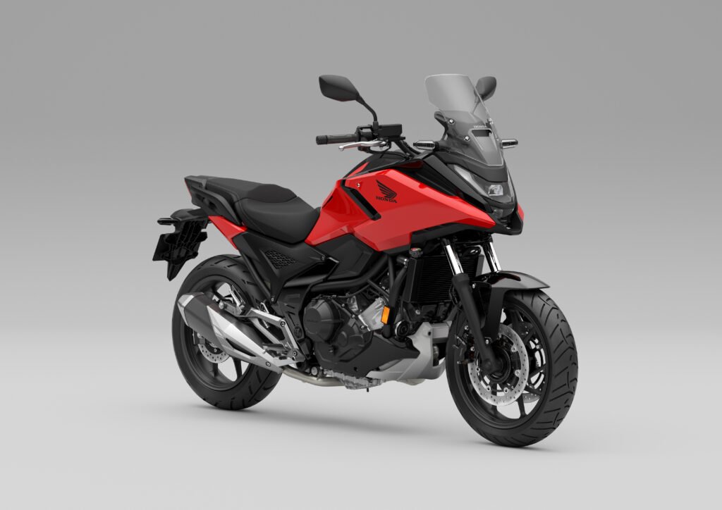 2025 nc750x fighting red mt rh frq m